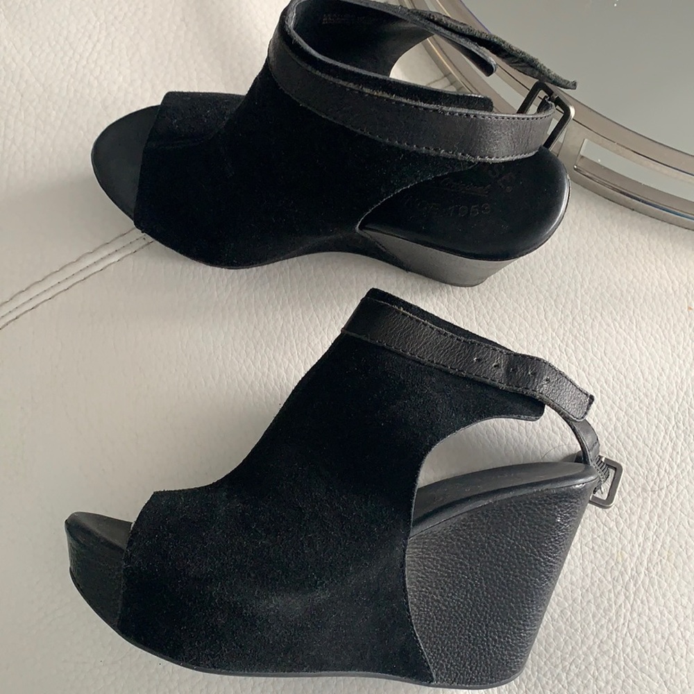Kork-Ease shoes- -pristine condition!